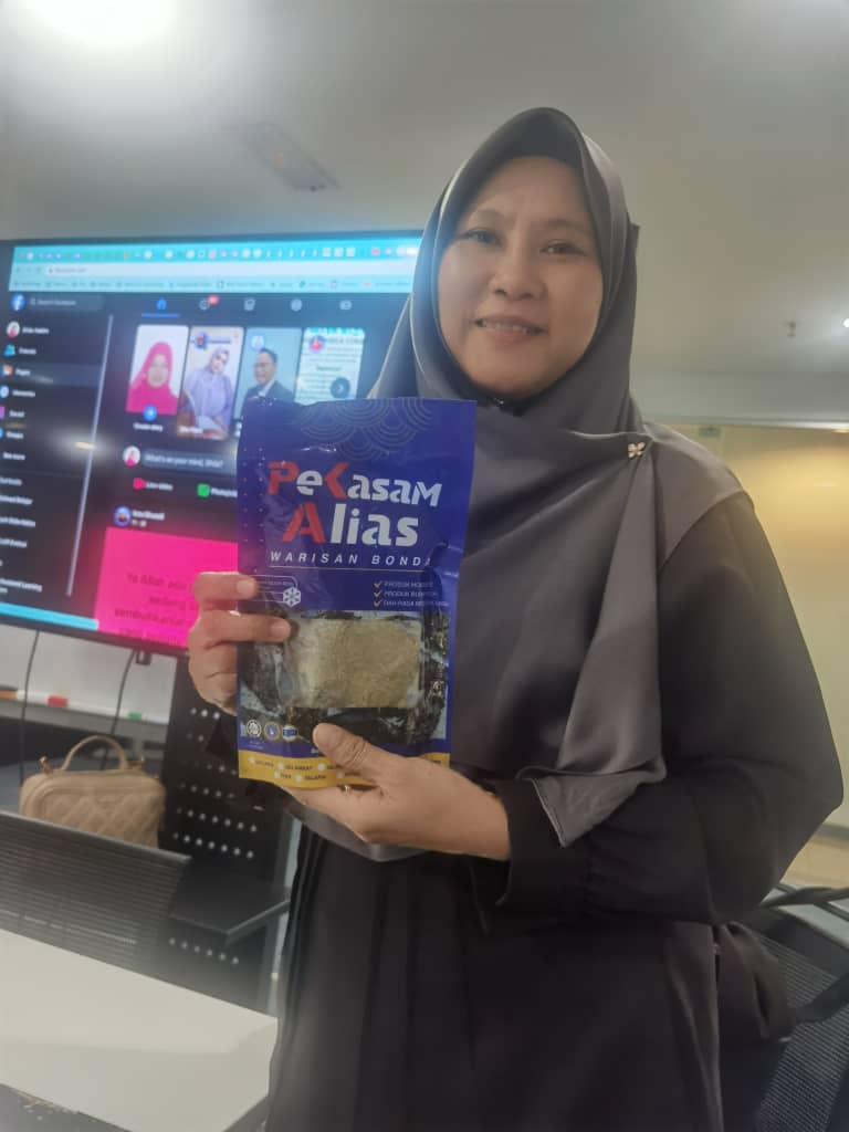 pelanggan alias kasam 2