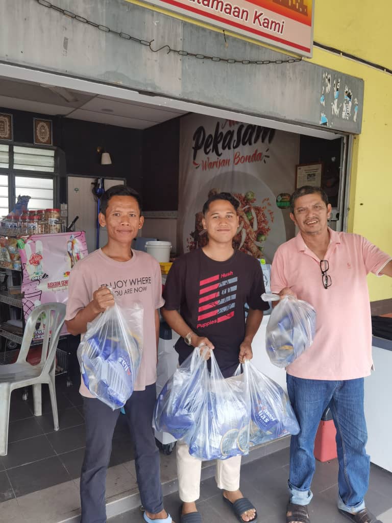 pelanggan alias kasam 3